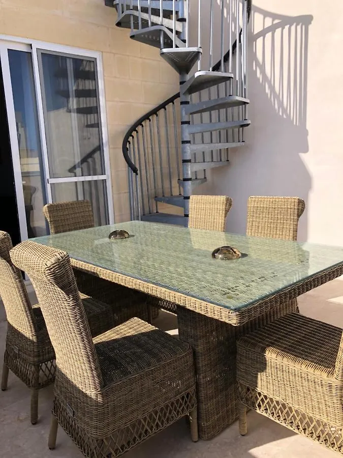 Holiday Townhouse In Sliema Centre 0*,