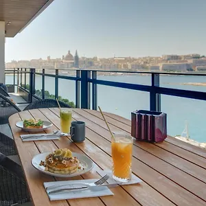 Hotel Land's End, Boutique, Sliema