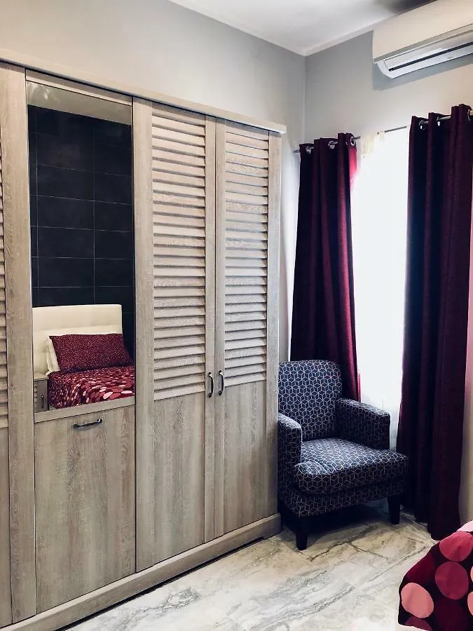 Holiday Townhouse In Sliema Centre Malta